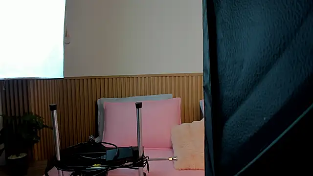 zoe rivers online show from December 2024 11:07:02 AM