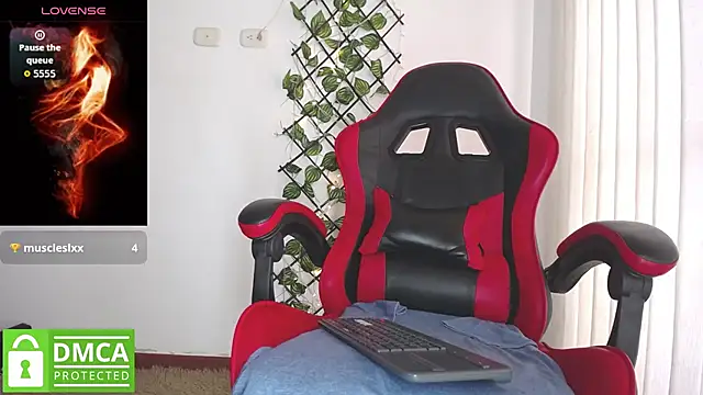 darkviper26 online show from September 2025 01:00:02 PM