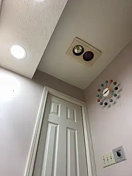 Snapshot of KySir1990 chatting on October 2025 08:54:02 PM KySir1990 online show from October 2025 08:54:02 PM