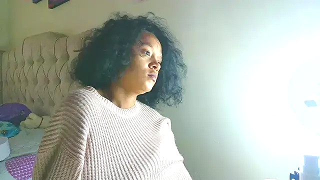 Snapshot of Samary_thomas chatting on September 2025 10:13:01 PM Samary thomas online show from September 2025 10:13:01 PM