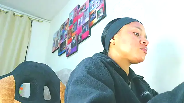 Snapshot of Samary_thomas chatting on October 2025 12:19:01 AM Samary thomas online show from October 2025 12:19:01 AM