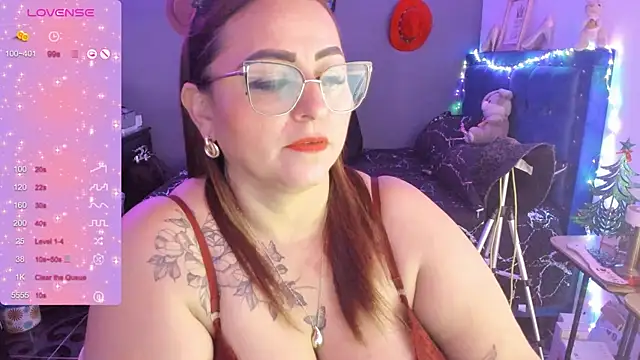 Snapshot of Ivonnee__ chatting on December 2024 07:48:02 AM Ivonnee   online show from December 2024 07:48:02 AM
