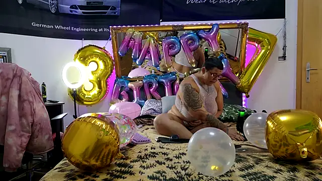 SunshineLexi online show from October 2025 03:25:01 PM