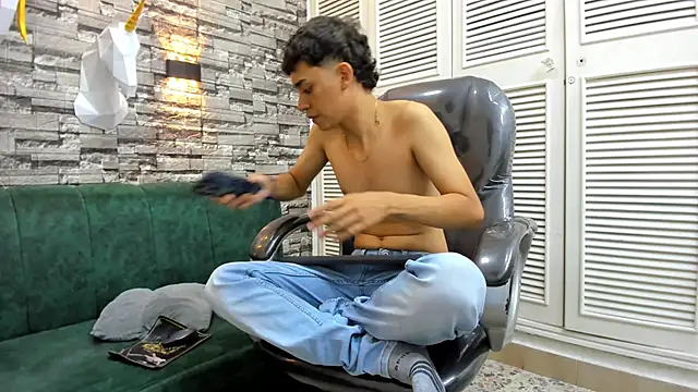 DamiBright online show from October 2025 05:55:02 PM