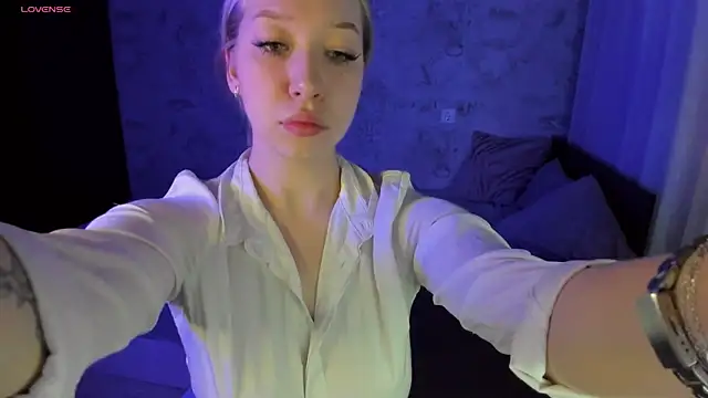 Snapshot of Annabelle_Art chatting on January 2025 03:35:01 PM Annabelle Art online show from January 2025 03:35:01 PM