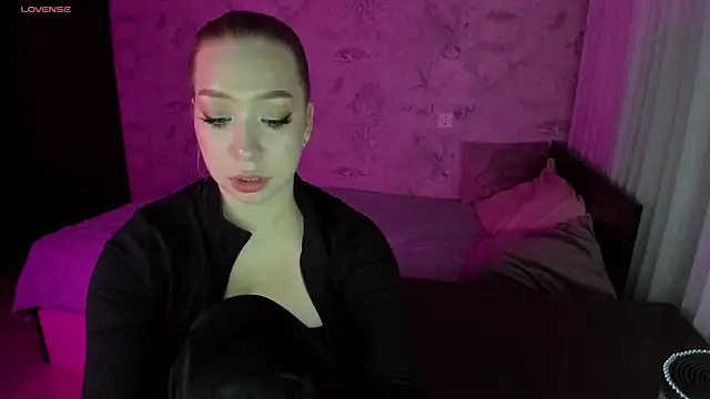 Snapshot of Annabelle_Art chatting on January 2025 06:31:01 PM Annabelle Art online show from January 2025 06:31:01 PM