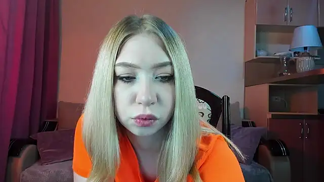 Snapshot of Annabelle_Art chatting on February 2025 11:49:02 AM Annabelle Art online show from February 2025 11:49:02 AM