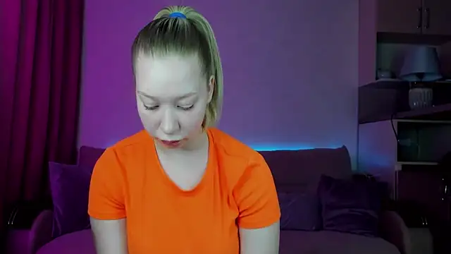 Snapshot of Annabelle_Art chatting on February 2025 02:00:02 PM Annabelle Art online show from February 2025 02:00:02 PM