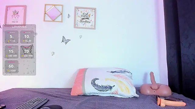 EmmaRogers online show from October 2025 03:36:01 PM