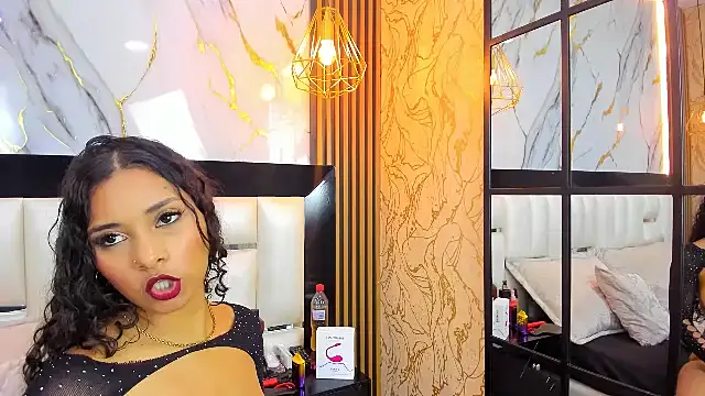 SofiaLaurents online show from January 2025 08:01:01 PM