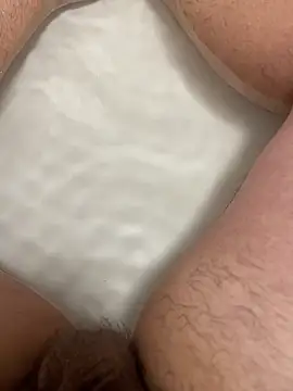 Hugo76578 online show from November 2025 08:00:01 PM