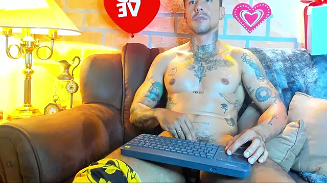 Snapshot of Dylanstonne chatting on February 2025 12:04:01 AM Dylanstonne online show from February 2025 12:04:01 AM