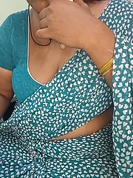 Snapshot of Sexy-Telugunayana2 chatting on October 2025 08:15:02 AM Sexy-Telugunayana2 online show from October 2025 08:15:02 AM