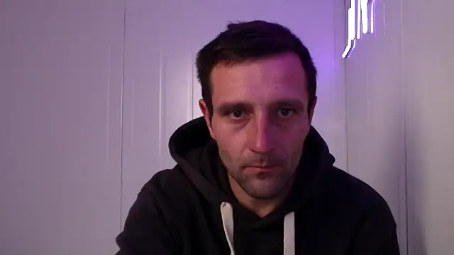 serjdj90 online show from October 2025 10:56:02 AM