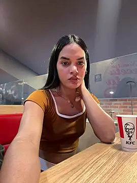 Naughty Friends  online show from December 2024 07:14:01 PM