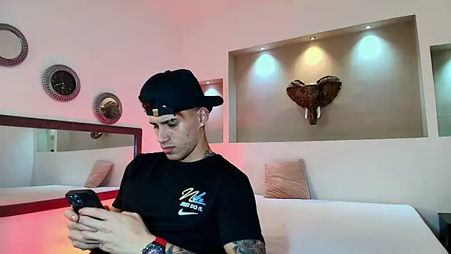 austin collinss online show from January 2025 05:19:02 AM