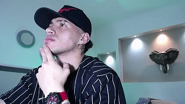 austin collinss online show from February 2025 02:19:01 AM