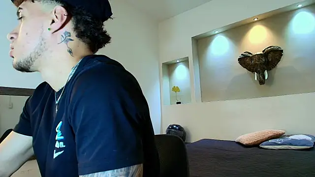 austin collinss online show from February 2025 01:19:02 AM