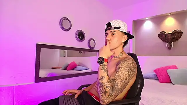 austin collinss online show from September 2025 03:31:01 AM