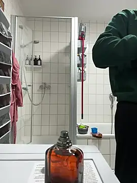 kareem0010 online show from February 2025 12:15:01 AM