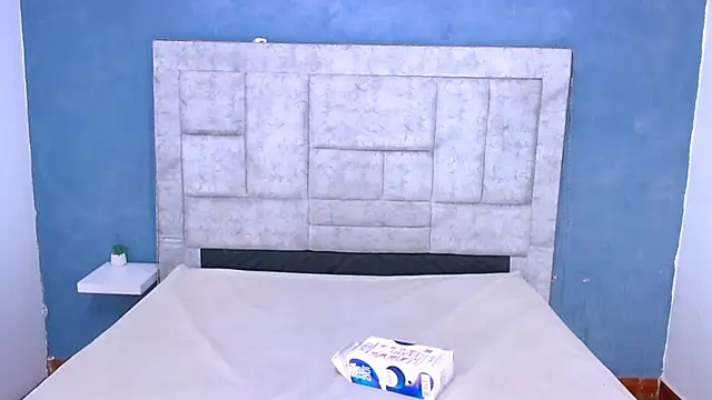 Eban Dustan online show from December 2024 07:55:01 PM