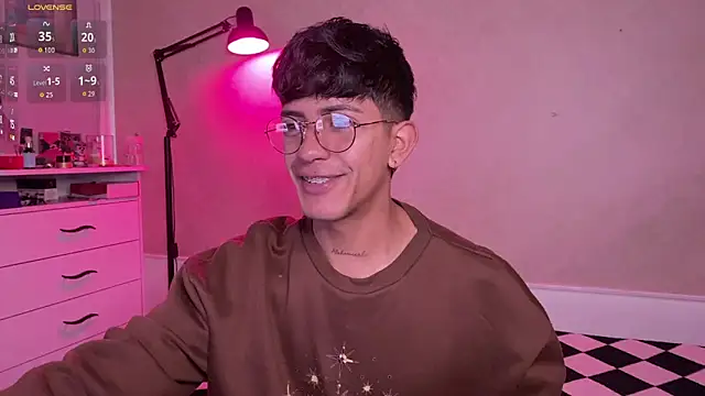 teobowny  online show from September 2025 12:32:01 PM