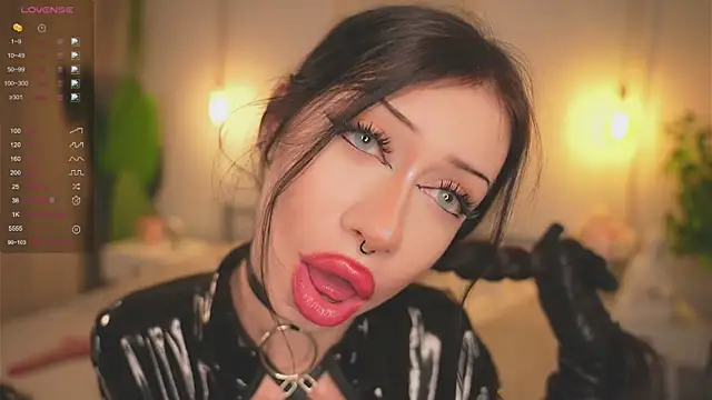 Devilsss toy online show from October 2025 03:54:01 PM