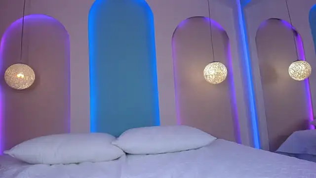 SaraWesst online show from February 2025 03:48:02 PM