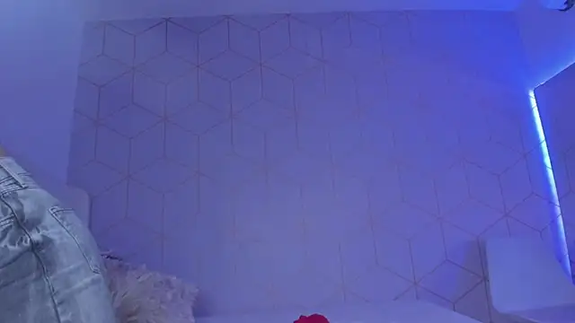 SaraWesst online show from March 2025 12:44:02 PM