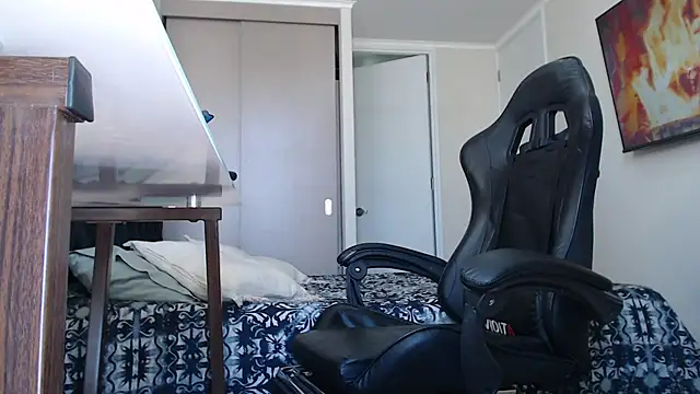 jonhklleyn online show from September 2025 07:19:02 PM