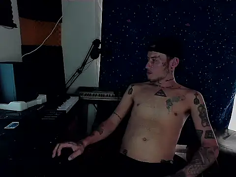 Snapshot of patrik_tattoo_ chatting on December 2024 07:27:02 PM patrik tattoo online show from December 2024 07:27:02 PM