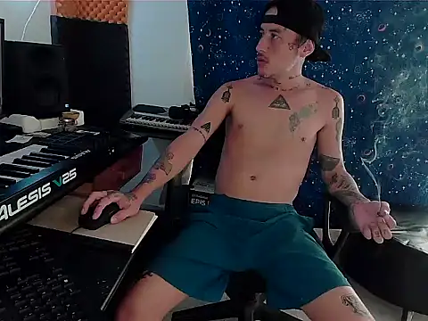 Snapshot of patrik_tattoo_ chatting on March 2025 04:02:01 PM patrik tattoo online show from March 2025 04:02:01 PM