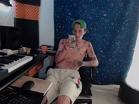 Snapshot of patrik_tattoo_ chatting on March 2025 07:20:02 PM patrik tattoo online show from March 2025 07:20:02 PM