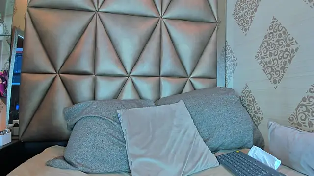 Snapshot of Corina_Taylor_ chatting on November 2025 12:05:02 PM Corina Taylor online show from November 2025 12:05:02 PM