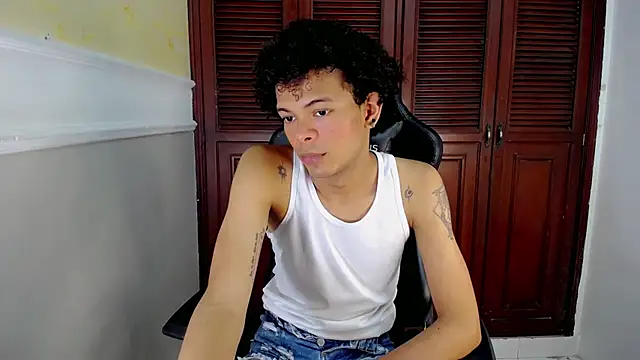 Snapshot of rose_Skinny_ chatting on September 2025 10:26:01 PM rose Skinny online show from September 2025 10:26:01 PM