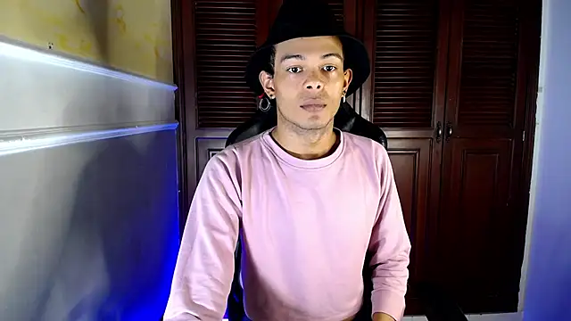 Snapshot of rose_Skinny_ chatting on October 2025 07:11:01 PM rose Skinny online show from October 2025 07:11:01 PM