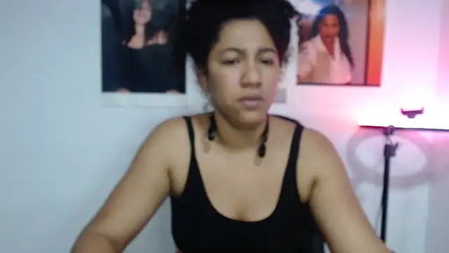 Snapshot of bellacrespalatina chatting on October 2025 02:42:01 AM bellacrespalatina online show from October 2025 02:42:01 AM