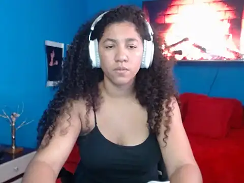 Snapshot of bellacrespalatina chatting on October 2025 01:28:01 AM bellacrespalatina online show from October 2025 01:28:01 AM