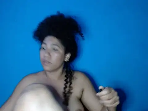 Snapshot of bellacrespalatina chatting on November 2025 03:19:01 AM bellacrespalatina online show from November 2025 03:19:01 AM