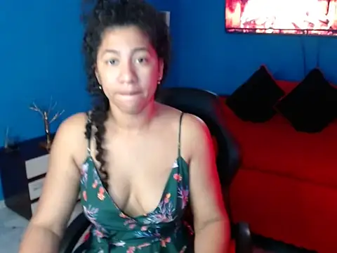 Snapshot of bellacrespalatina chatting on November 2025 04:40:01 PM bellacrespalatina online show from November 2025 04:40:01 PM