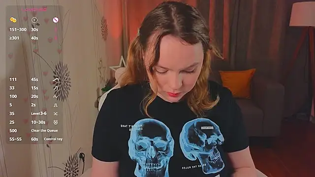 Kari Lunna online show from October 2025 03:08:01 AM