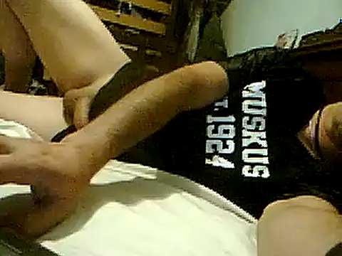 Snapshot of frank32love chatting on March 2025 10:19:01 AM frank32love online show from March 2025 10:19:01 AM