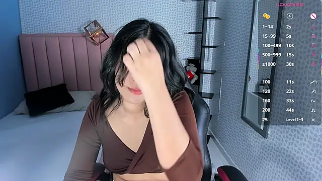 Snapshot of DENISERICHARD2 chatting on October 2025 12:24:02 PM DENISERICHARD2 online show from October 2025 12:24:02 PM