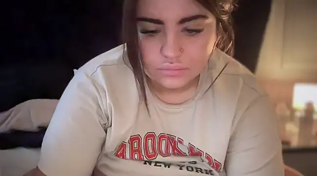 Snapshot of curvybabesx1 chatting on March 2025 12:40:02 PM curvybabesx1 online show from March 2025 12:40:02 PM