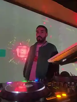 Snapshot of djtimka chatting on October 2025 06:29:01 PM djtimka online show from October 2025 06:29:01 PM