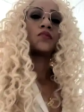 Amaliu  online show from March 2025 01:18:01 PM