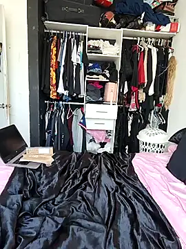 Lisacasandra online show from October 2025 02:19:01 PM