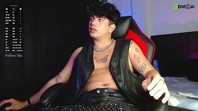 LyleBennett  online show from October 2025 12:52:01 AM