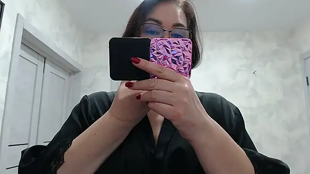 Nora Star online show from September 2025 07:19:02 PM