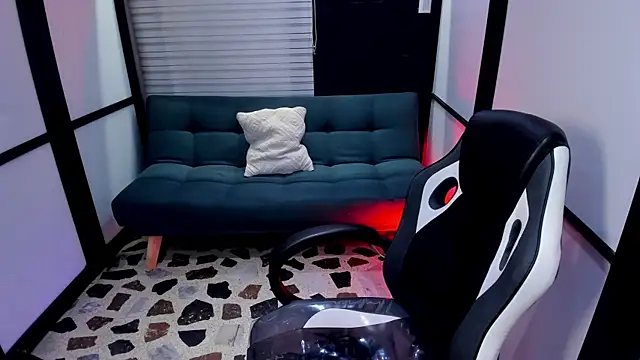 AlliceRosero online show from September 2025 04:05:02 AM